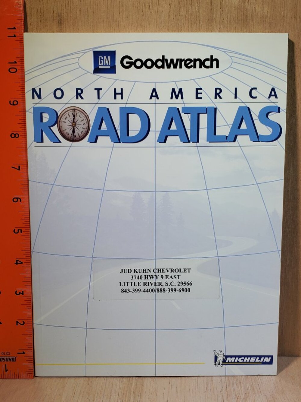 VINTAGE GM GOODWRENCH NORTH AMERICA ROAD ATLAS.. 2004 NEW OLD STOCK..UNOPENED!